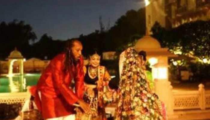 WATCH: Chris Gayle dances to dhol beats in Rajasthan to celebrate Navratri with Virender Sehwag and teammates