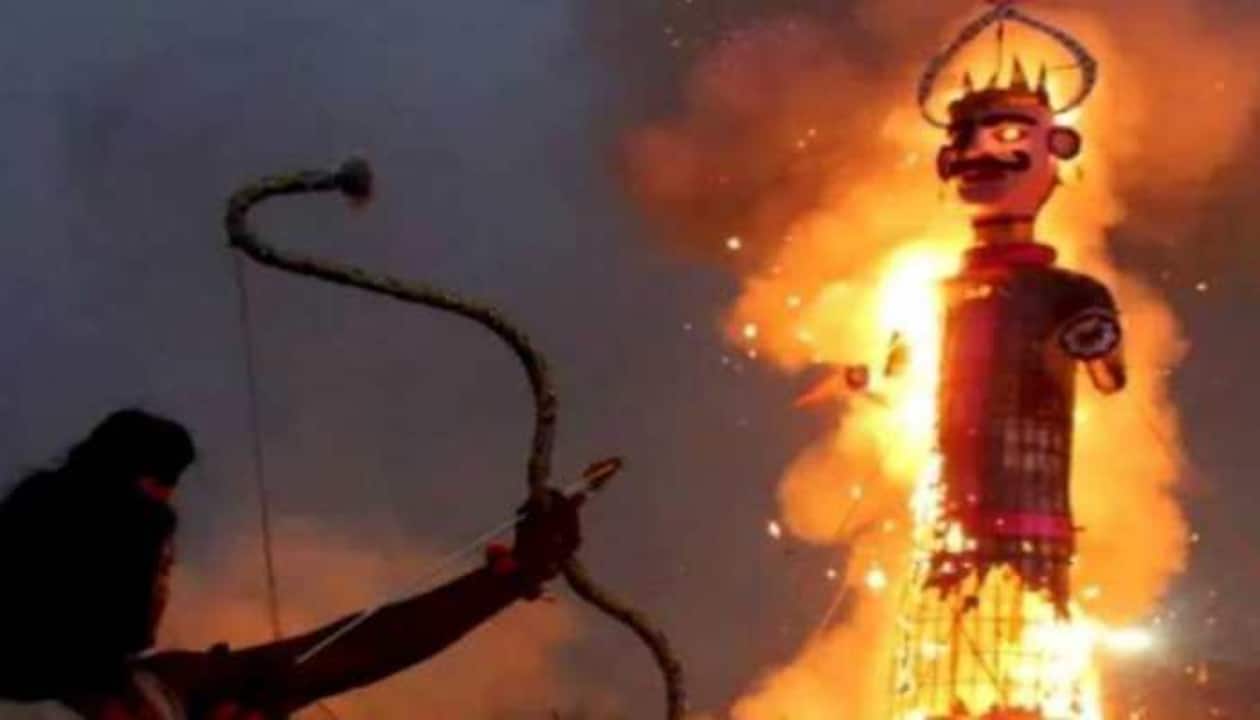 Ravan Dahan On Vijayadashami 2022: Time, effigy burning, weapon ...