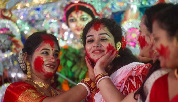 Durga Pujo 2022: Know why Bengali married women play Sindoor Khela on Vijayadashami