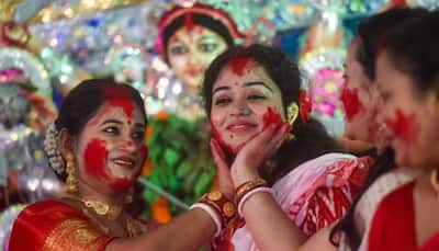 Durga Pujo 2022: Know why Bengali married women play Sindoor Khela on Vijayadashami