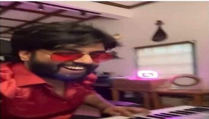 Youtube Sensation Yashraj Mukhate's funny BHOJPURI song Humri Babuniya goes  viral - WATCH | India News | Zee News