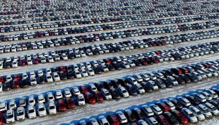 Delhi residents UNHAPPY with old parked cars; files 2,000 complaints in just 2 days
