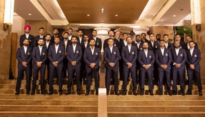 Members of Indian cricket team pose at the team hotel in Mumbai ahead of their departure for the ICC men's T20 World Cup 2022 in Australia. (Source: Twitter)