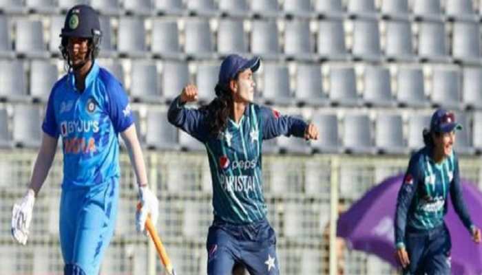 It shows the character of...: Pakistan women&#039;s cricket team&#039;s captain Bismah Maroof says THIS after win over India - Watch