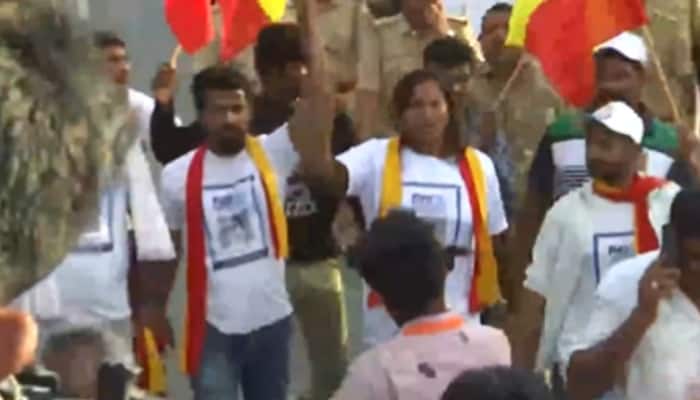 Bharat Jodo Yatra: Karnataka cops detain Congress party workers for wearing &#039;PayCM&#039; t-shirts