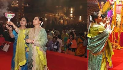 Rani Mukerji does Dhunuchi dance with cousin sister Sharbani Mukherjee on Durga Puja in traditional wear - Watch