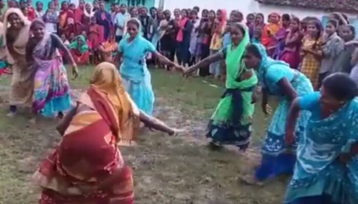 Viral Video: Women in saree play kabaddi during Chhattisgarh Olympics, netizen applauds