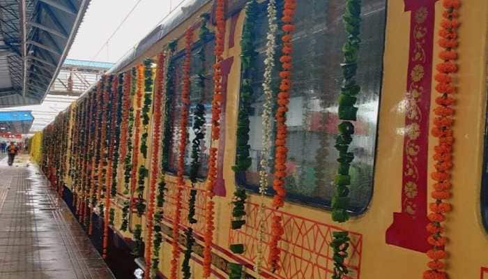 India&#039;s most luxurious train &#039;Palace on Wheels&#039; makes a COMEBACK after 2 years, Rajasthan CM Ashok Gehlot flags off