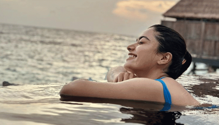 'Pushpa' actress Rashmika Mandanna slips into swimsuit, enjoys herself in pool in Maldives: PIC 'Pushpa' actress Rashmika Mandanna slips into swimsuit, enjoys herself in pool in Maldives: PIC