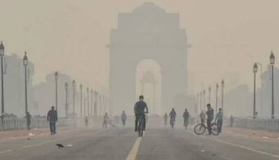 Delhi-NCR weather: Capital wakes up to fog, health experts raise concerns