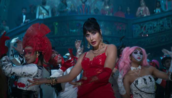 Phone Bhoot song Kinna Sona: Katrina Kaif tunes in her HOT avatar in this Punjabi dance number - Watch
