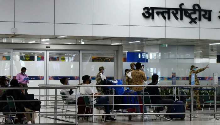 Delhi IGI airport on ALERT after &#039;bomb threat&#039; on flight from Moscow