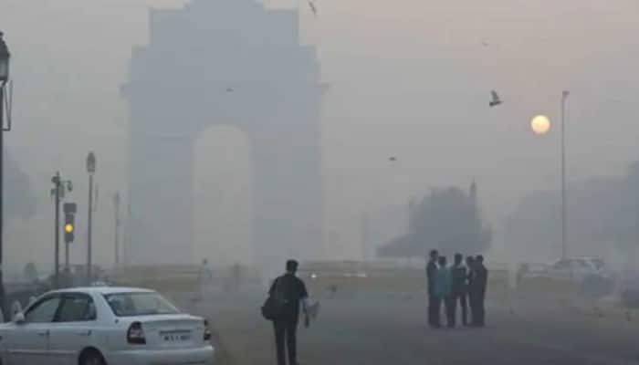 Delhi Weather Update: AQI in ‘poor’ category, minimum temperature dips in city