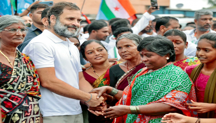 Congress Presidential Poll: Rahul Gandhi to vote from THIS place to elect party chief | India News | Zee News