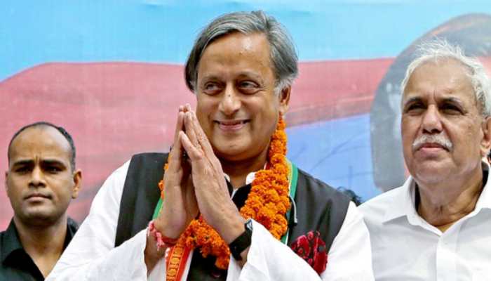 &#039;Youngsters who want change in Congress with me, seniors backing Mallikarjun Kharge&#039;: Shashi Tharoor