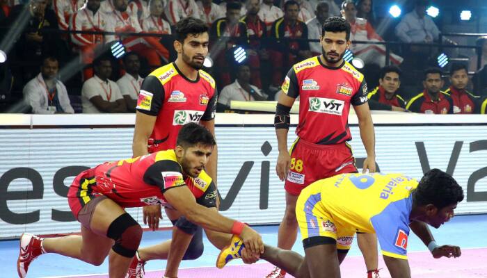 Pro Kabaddi 2022: Bharat, Vikash Kandola help Bengaluru Bulls THRASH Tamil Thalaivas, Gujarat Giants beat UP Yoddhas