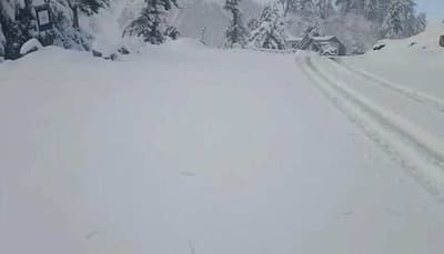Kashmir receives season's first snowfall, mercury dips below five degrees Celsius