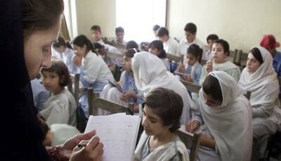 Pakistan: More than 600 women teachers denied salaries since two years in Muzaffargarh