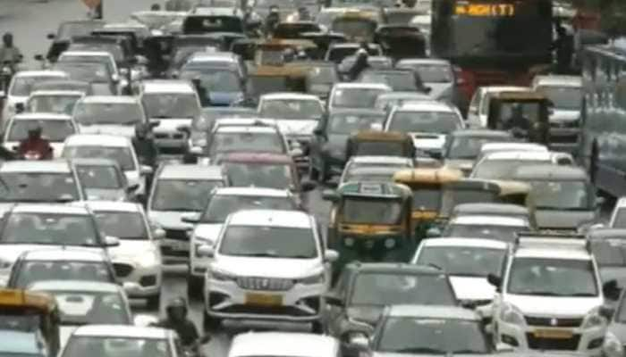 Hefty loss to MCD due to parking fee collection irregularities, alleges AAP 