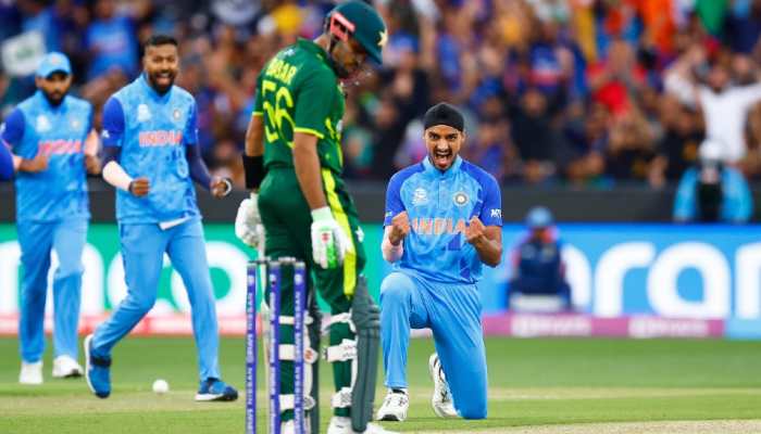 India vs Pakistan T20 World Cup 2022: Babar Azam falls for GOLDEN DUCK, Arshdeep Singh the HERO, WATCH