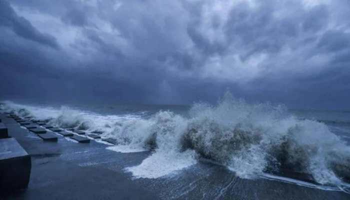 Cyclone Sitrang brings &#039;Cloud of Disaster&#039; before Kali Puja: Just 380 Km away, BIG impact of the STORM in Bengal?