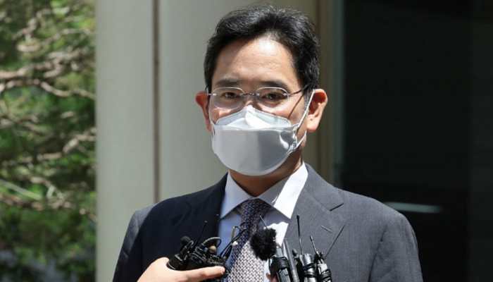 Samsung officially names third-generation heir Lee Jae-yong as chairman