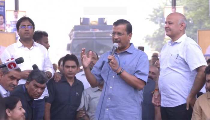 &#039;MCD polls will be fought on garbage issue, will clean Delhi in 5 yrs if AAP wins&#039;: Arvind Kejriwal