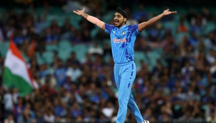 WATCH: &#039;New Turbanator&#039;, Fans go crazy after Arshdeep Singh&#039;s FIERY first over in IND vs SA T20 World Cup 2022 clash