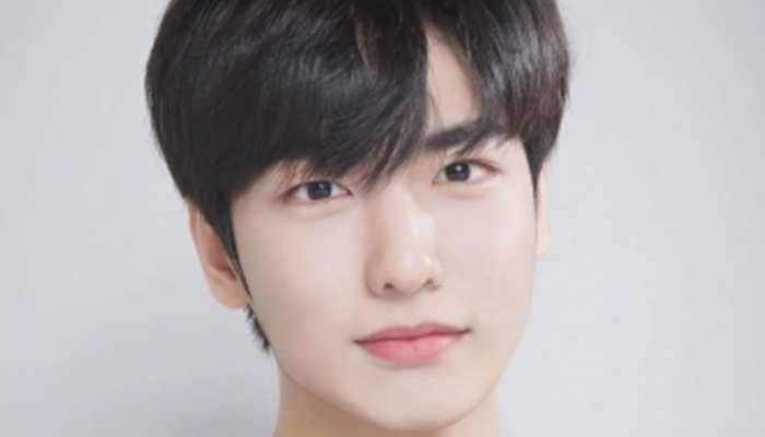 K-pop singer and actor Lee Jihan dies in Itaewon stampede during the Halloween celebration which killed over 100 people in Seoul