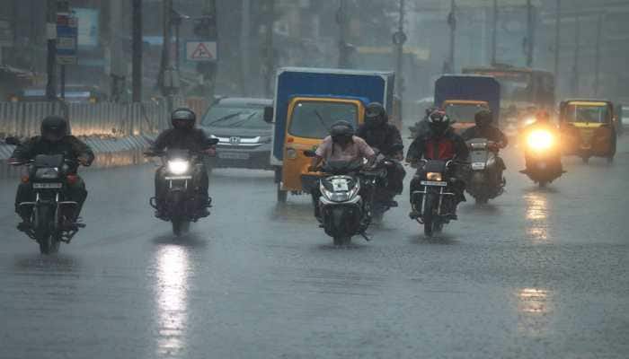 Heavy rains in Chennai claim life of two, Tamil Nadu SDRF on standby