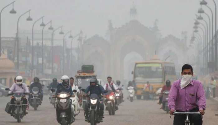 'Air pollution problem can't resolve through politics', says Kejriwal govt; asks people to WFH, share transport