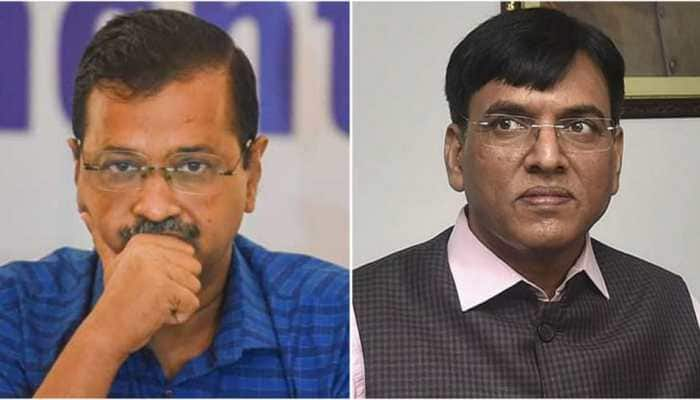 Delhi Air Pollution: &#039;Wear masks, because Kejriwalji is busy MAKING...&#039;: Union Health Minister ATTACKS Arvind Kejriwal