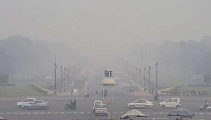 Travelling from Noida to Delhi? Govt bans non BS-VI diesel cars to curb POLLUTION