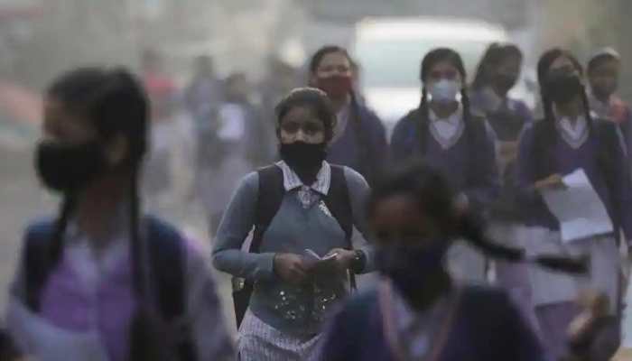 Delhi Schools Closed: Parents welcome closure of physical classes in view of &#039;very poor&#039; air quality