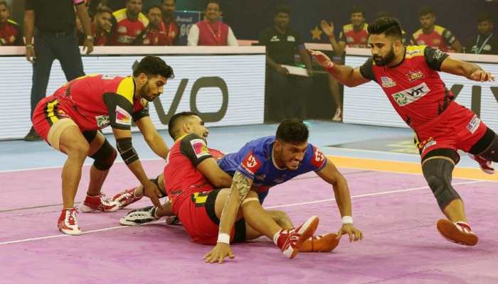 Bengaluru Bulls vs Gujarat Giants Live Streaming and Dream11 Prediction: When and Where to Watch Pro Kabaddi League Season 9 Live Coverage on TV Online?