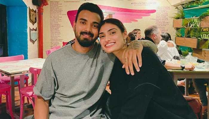 Love birds KL Rahul and Athiya Shetty SPOTTED shopping on Adelaide streets - UNSEEN video