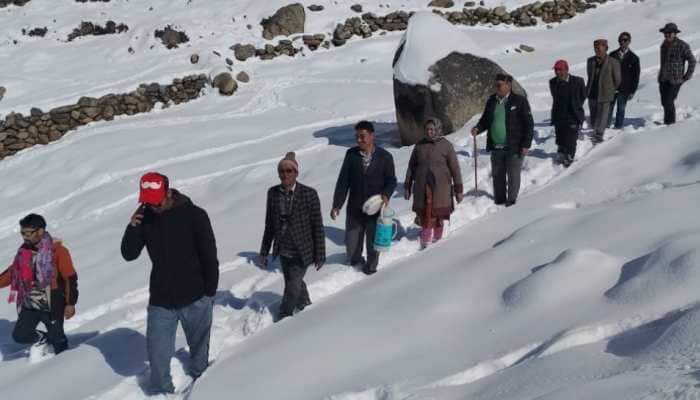  Himachal Pradesh election 2022: 83 year old woman walks 14 km in snow to cast vote in Chamba