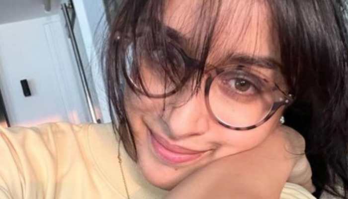 Shraddha Kapoor shares adorable selfie, calls herself CEO of ‘chashmish club’- SEE PIC 