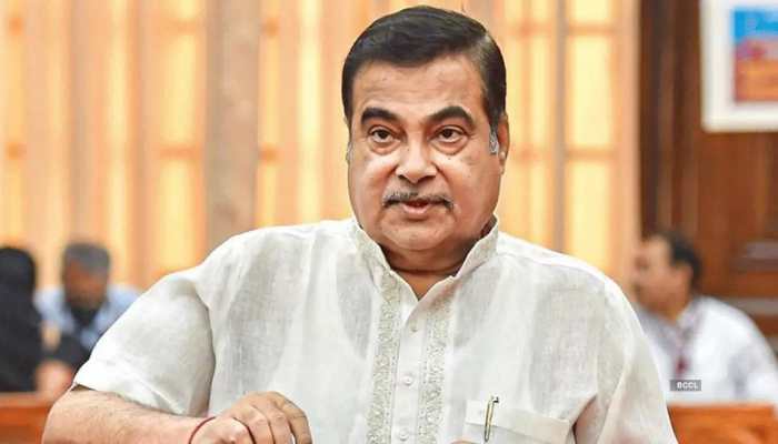 Nitin Gadkari falls SICK on stage in Siliguri, Union Minister&#039;s blood sugar level is LOW - Details HERE