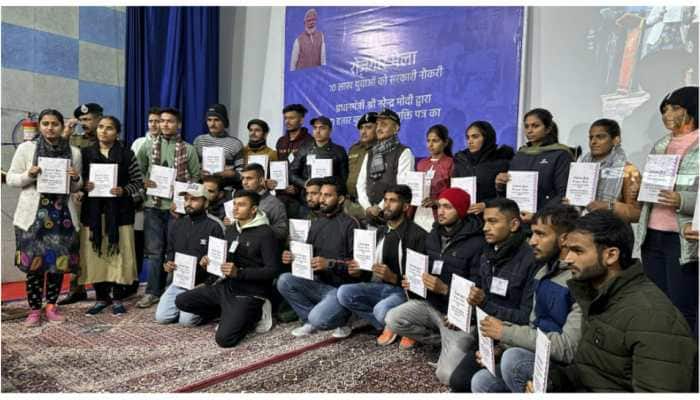 J&amp;K: Govt hands over 71,000 appointment letters to youths at Rozgar Mela