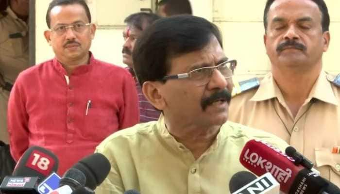 Maha-K&#039;taka border row raked up to divert attention from Guv&#039;s insult to Chhatrapati Shivaji:  Sanjay Raut