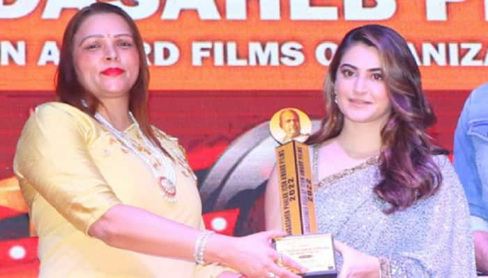 &#039;Khuda Haafiz&#039; actress Shivaleeka Oberoi gets felicitated at Dadasaheb Phalke Icon Award from Ms Nidarshana Gowani