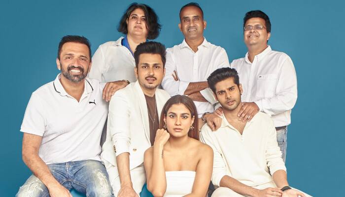 Santosh Singh brings the Gen Zs Abhimanyu Dassani, Amol Parashar, Shreya Dhanwanthary in 'Nausikhiye'