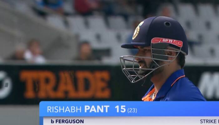 IND vs NZ 3rd ODI: 'Sanju Samson is more talented than Rishabh Pant', star batter BRUTALLY trolled after failing again