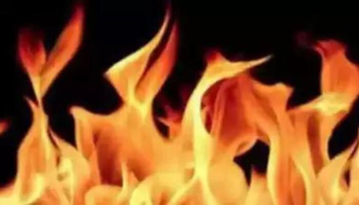 Massive fire breaks out in old Delhi's Sadar Bazar, fire tenders rushes to spot