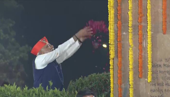 PM Narendra Modi on longest roadshow in Gujarat, pays floral tribute to Netaji Subhash Chandra Bose&#039;s statue