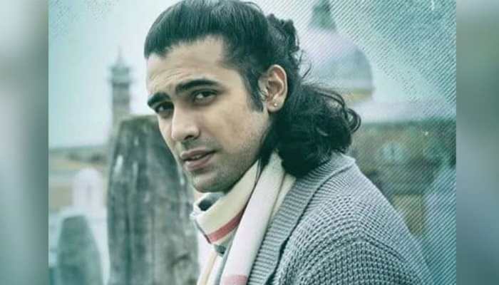 Singer Jubin Nautiyal suffers multiple injuries in accident, rushed to hospital after falling down from staircase