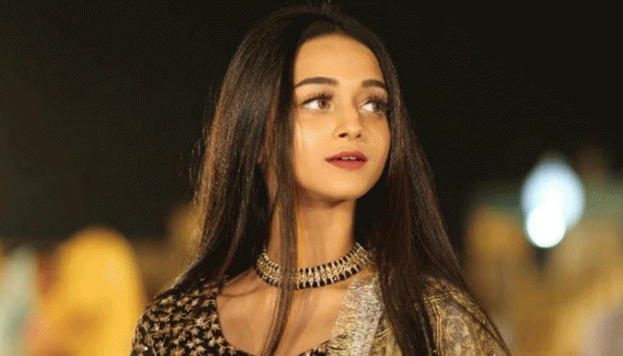 Pakistani viral sensation Ayesha shakes her legs to Marjani song  with friends, watch here