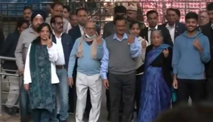 Delhi MCD Elections 2022: Arvind Kejriwal asks people to vote for &#039;honest&#039; party