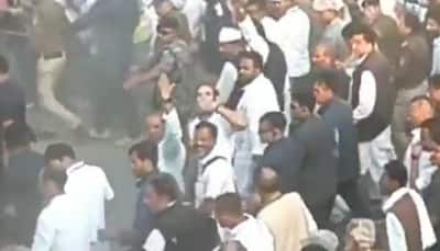 Bharat Jodo Yatra: Rahul Gandhi gives flying kisses to crowd chanting Modi slogans- WATCH viral video